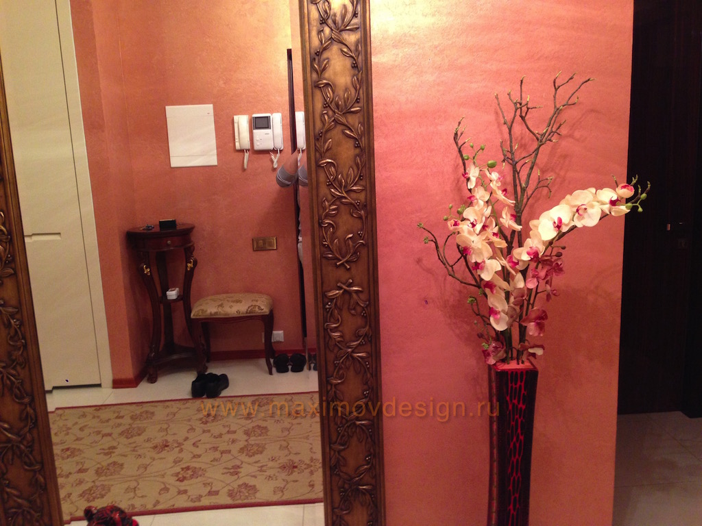 Композиция из искусственных орхидей 